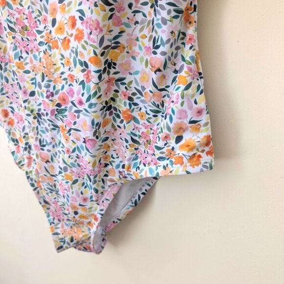 Kona Sol Women’s Ditzy Floral Ruffle One Piece Swimsuit Size Large - Picture 7 of 7